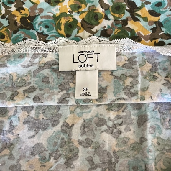 LOFT Small/Petite Multicolor Floral Camisole with Lace Straps - Picture 5 of 6